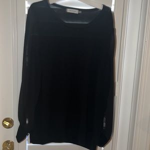 Calvin Klein sweater no size tag ((L-XL ) see through fabric sleeves round Neck